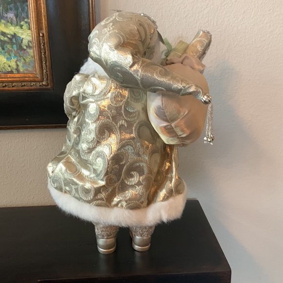 Creative Designs Santa - Picture 3 of 10